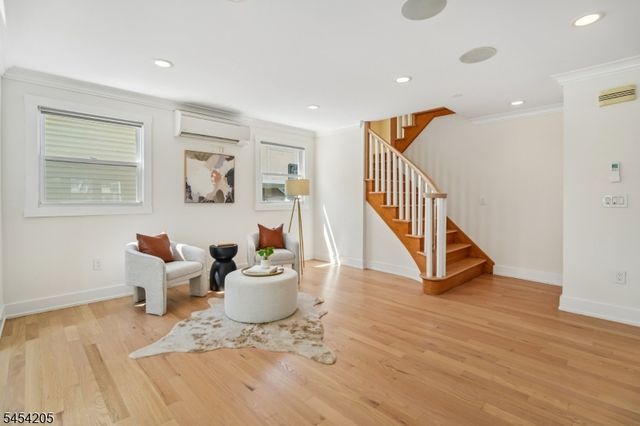 877 Park Ave, Elizabeth City, NJ 07208
