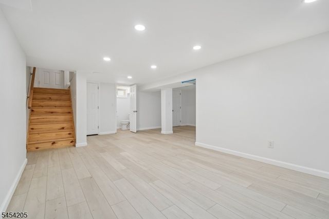 877 Park Ave, Elizabeth City, NJ 07208