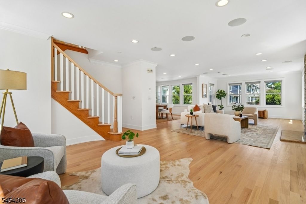 877 Park Ave, Elizabeth City, NJ 07208 — photo 3