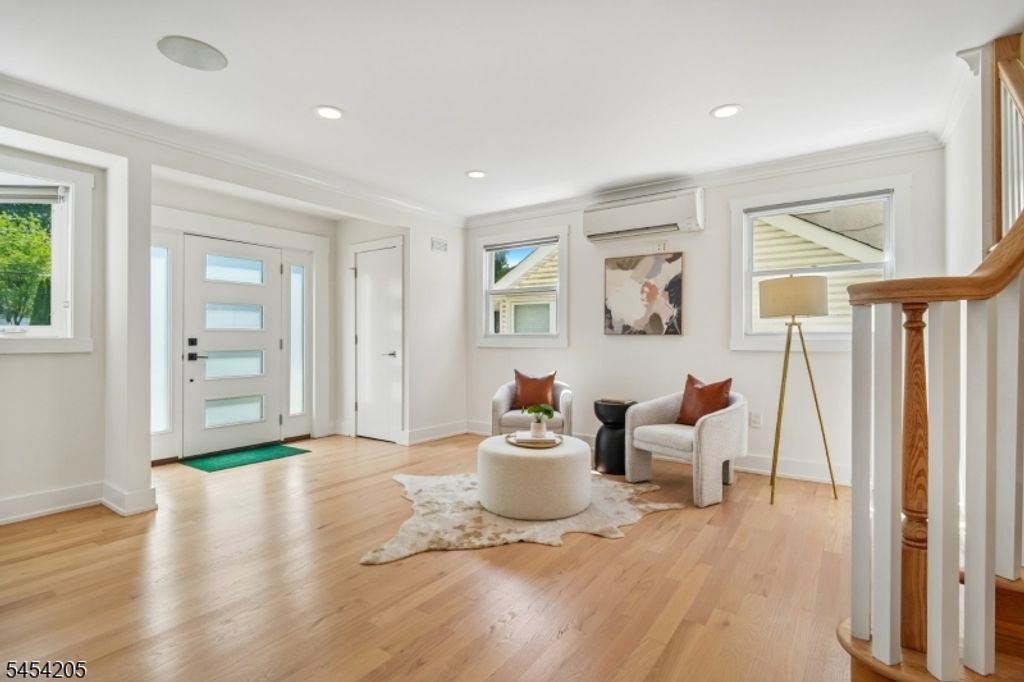877 Park Ave, Elizabeth City, NJ 07208 — photo 4
