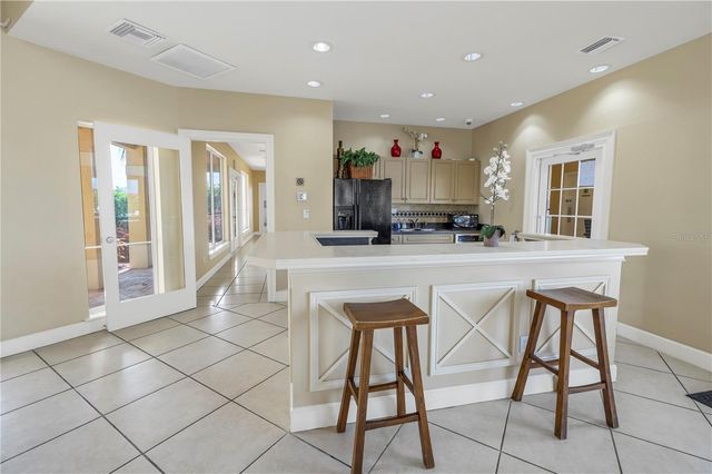 4333 BAYSIDE VILLAGE DRIVE 214, Tampa, FL 33615