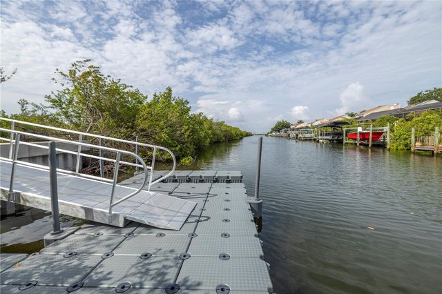 4333 BAYSIDE VILLAGE DRIVE 214, Tampa, FL 33615