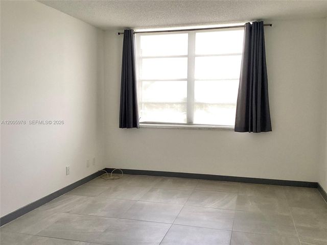 8900 Washington Boulevard PH2A, Pembroke Pines, FL 33025