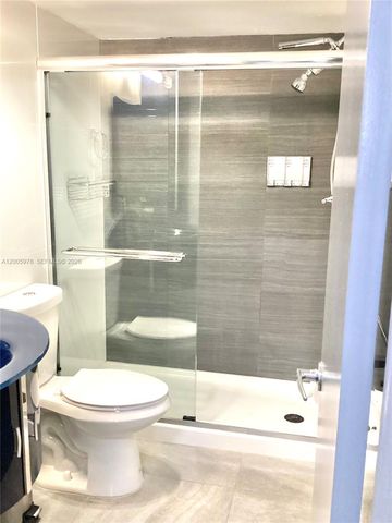 8900 Washington Boulevard PH2A, Pembroke Pines, FL 33025