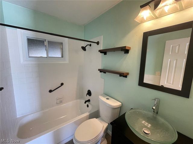 1683 Dennis Drive, Wickliffe, OH 44092