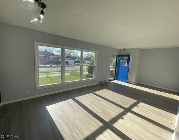 1683 Dennis Drive, Wickliffe, OH 44092