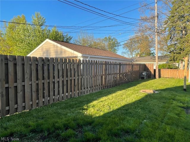 1683 Dennis Drive, Wickliffe, OH 44092