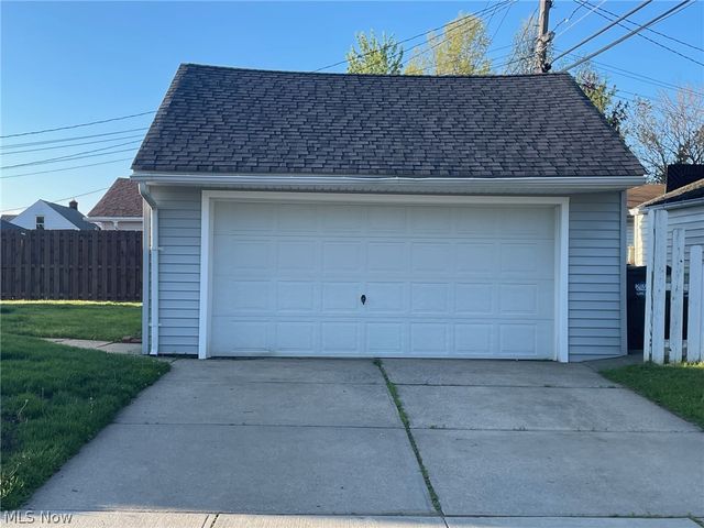 1683 Dennis Drive, Wickliffe, OH 44092