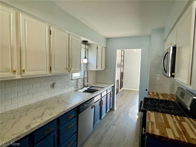 1683 Dennis Drive, Wickliffe, OH 44092