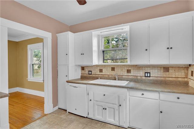62 Parkwood Avenue, Tonawanda, NY 14217