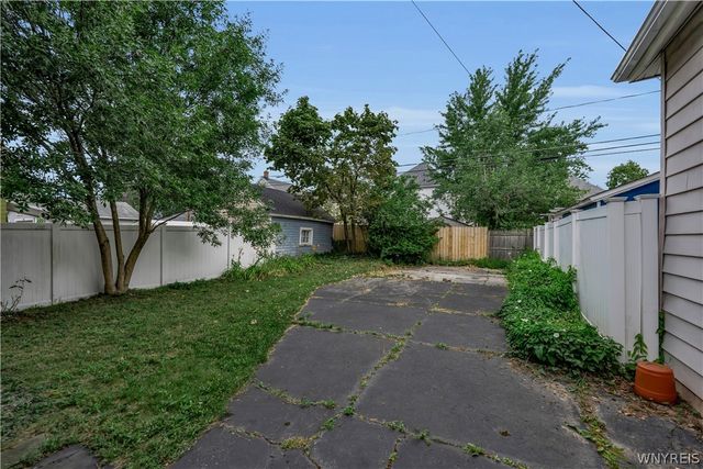 62 Parkwood Avenue, Tonawanda, NY 14217