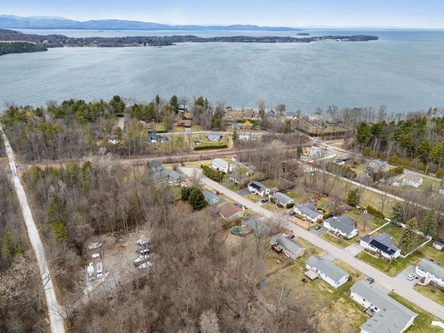 166 Lakeview Drive, Shelburne, VT 05458