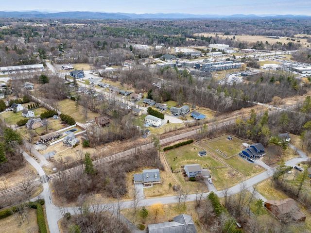 166 Lakeview Drive, Shelburne, VT 05458