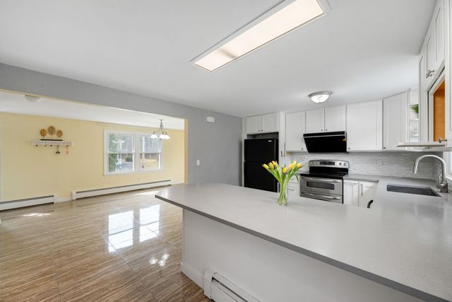 166 Lakeview Drive, Shelburne, VT 05458