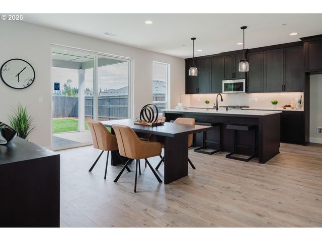 1909 Ne 195th Ct, Vancouver, WA 98684