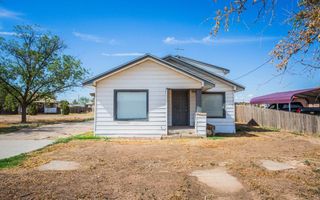 415 W Panhandle Street, Slaton, TX 79364