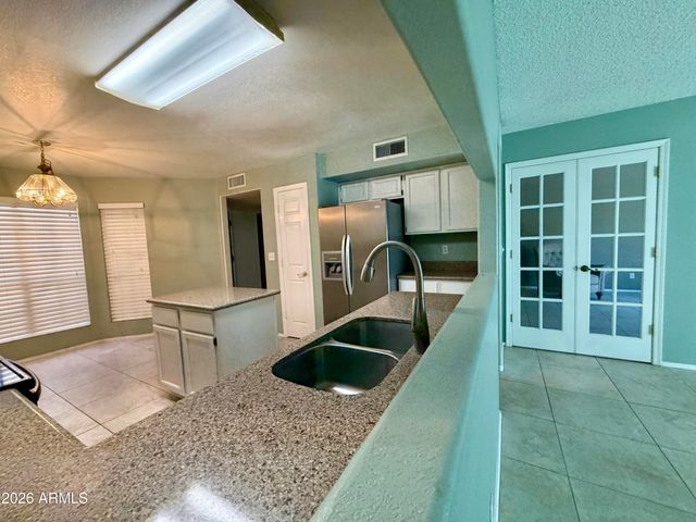 4239 E CASSIA Way, Phoenix, AZ 85044