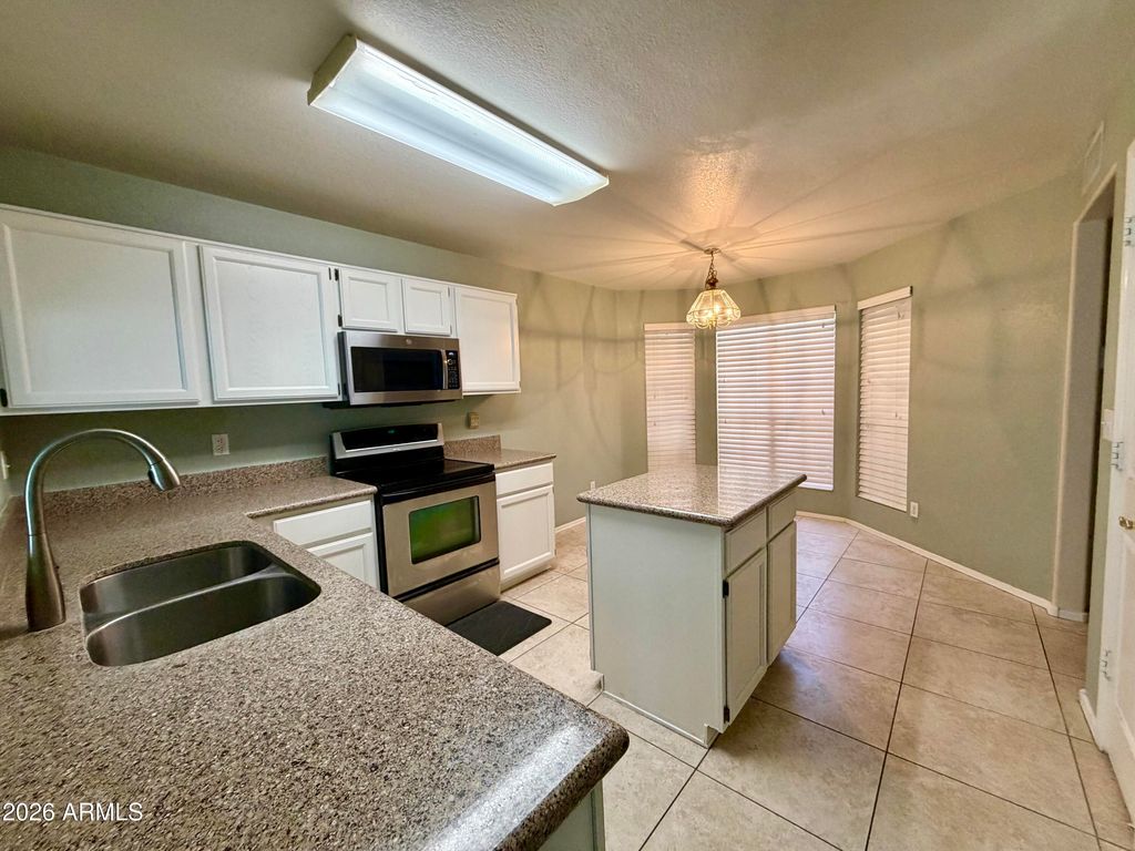 4239 E CASSIA Way, Phoenix, AZ 85044 — photo 4