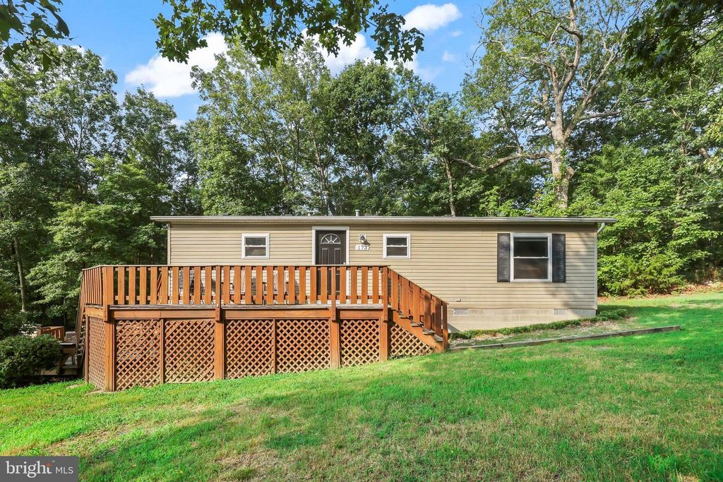173 MEADOW RD, Luray, VA 22835