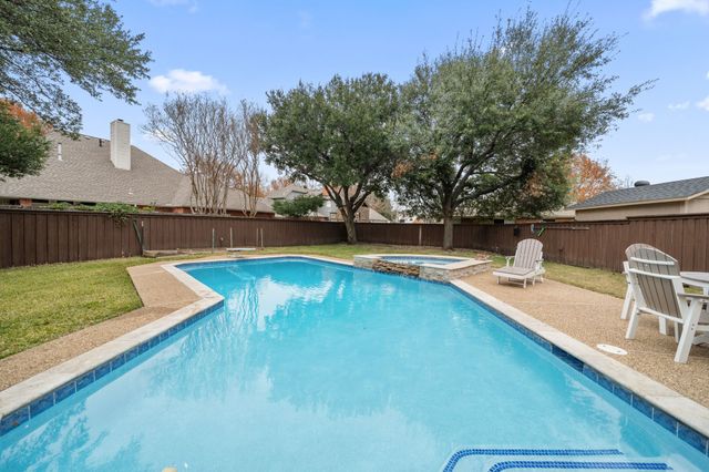 2806 Rosewood Boulevard, Mckinney, TX 75071