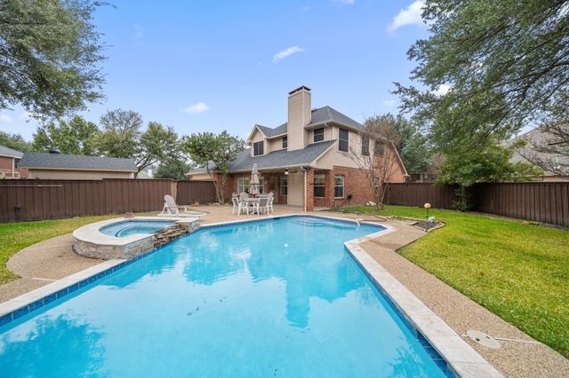 2806 Rosewood Boulevard, Mckinney, TX 75071