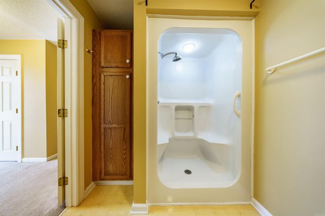 706 N Ridgeview Drive, Mountain View, AR 72560