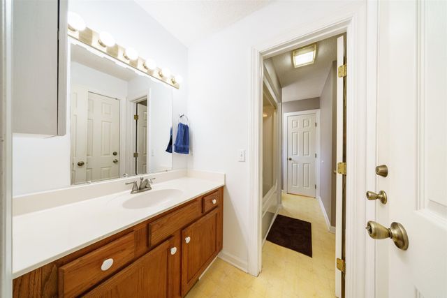 706 N Ridgeview Drive, Mountain View, AR 72560