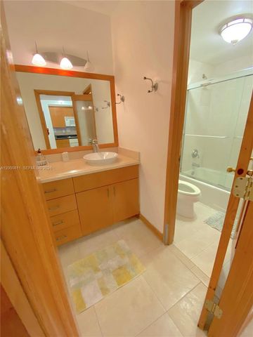 100 Lincoln Rd 1405, Miami Beach, FL 33139