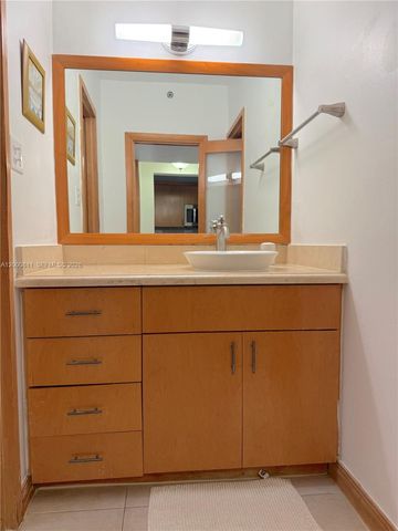 100 Lincoln Rd 1405, Miami Beach, FL 33139