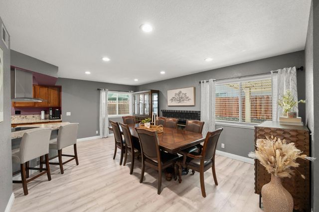 4124 Pebble Oaks Ct, Antelope, CA 95843