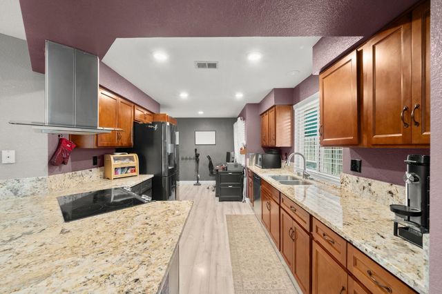 4124 Pebble Oaks Ct, Antelope, CA 95843