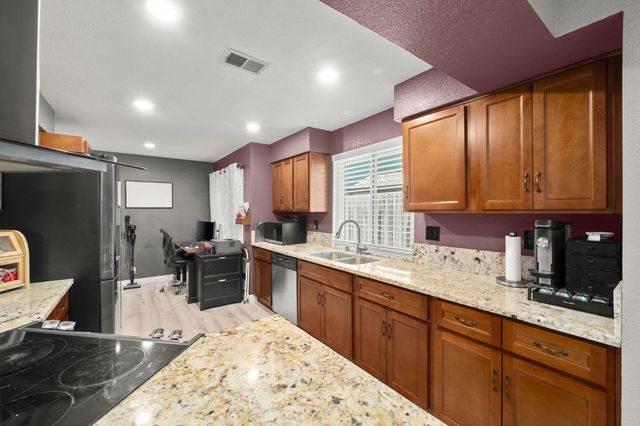 4124 Pebble Oaks Ct, Antelope, CA 95843