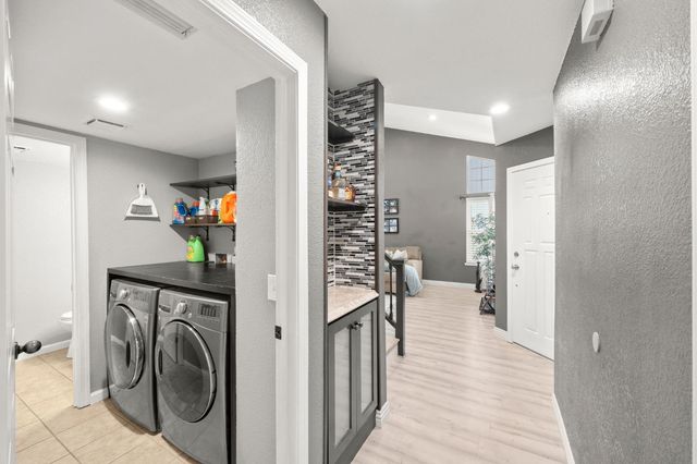 4124 Pebble Oaks Ct, Antelope, CA 95843