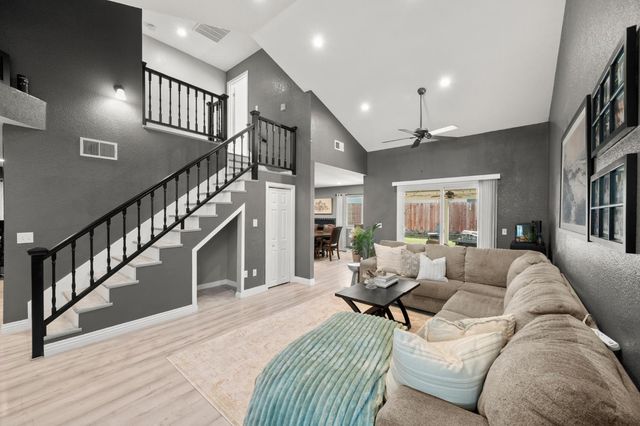 4124 Pebble Oaks Ct, Antelope, CA 95843