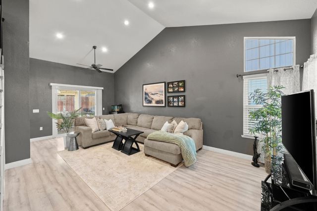 4124 Pebble Oaks Ct, Antelope, CA 95843