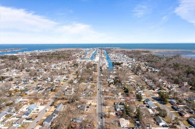 213 Chestnut Drive, Lanoka Harbor, NJ 08734