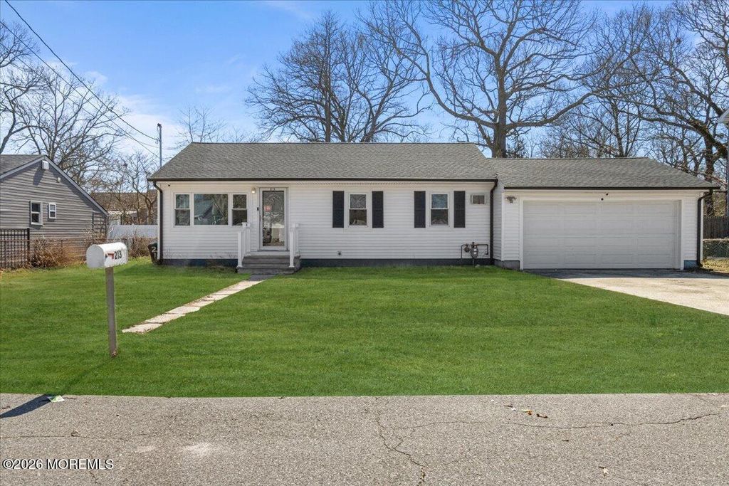 213 Chestnut Drive, Lanoka Harbor, NJ 08734