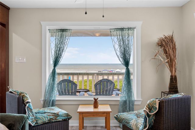 101 Stanek Drive, Surfside Beach, TX 77541