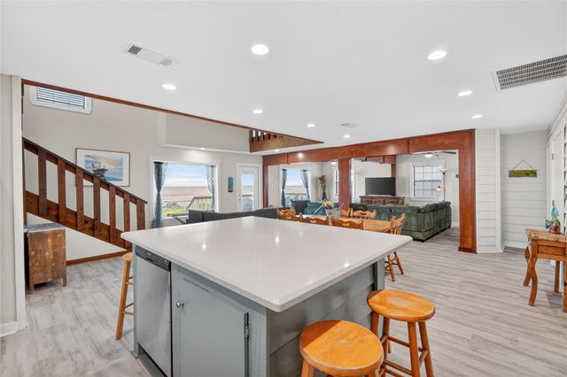 101 Stanek Drive, Surfside Beach, TX 77541