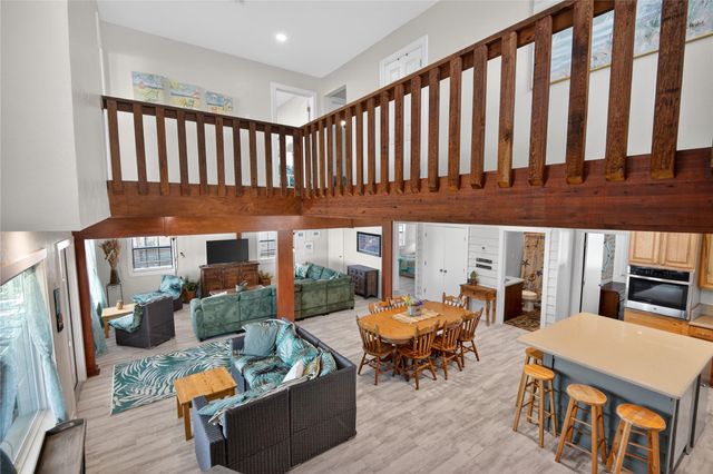101 Stanek Drive, Surfside Beach, TX 77541