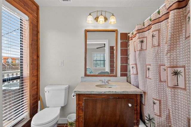 101 Stanek Drive, Surfside Beach, TX 77541