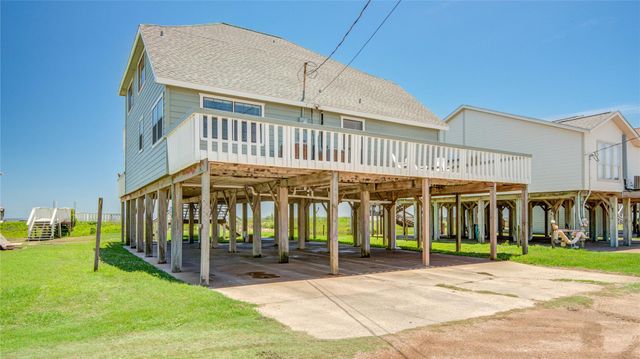 101 Stanek Drive, Surfside Beach, TX 77541