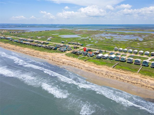 101 Stanek Drive, Surfside Beach, TX 77541