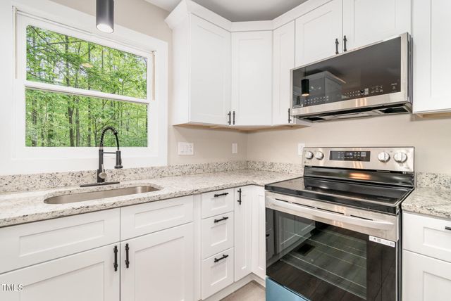 14 Creekstone Court, Greensboro, NC 27407