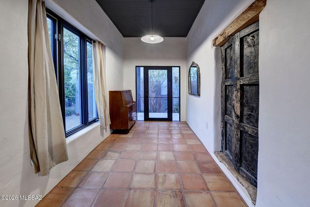 102 W 21st Street, Tucson, AZ 85701