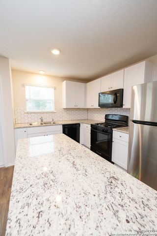 15423 Crimson Topaz, San Antonio, TX 78253