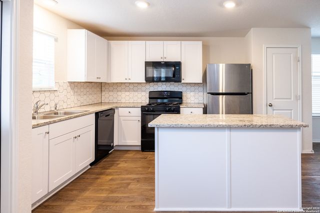 15423 Crimson Topaz, San Antonio, TX 78253