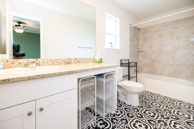 15423 Crimson Topaz, San Antonio, TX 78253