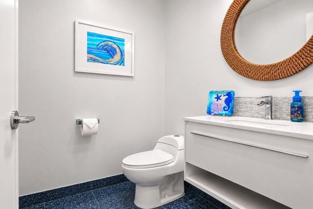 988 BLVD OF THE ARTS 109, Sarasota, FL 34236