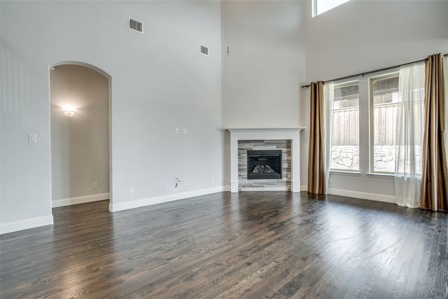 7915 Pimlico Drive, Irving, TX 75063
